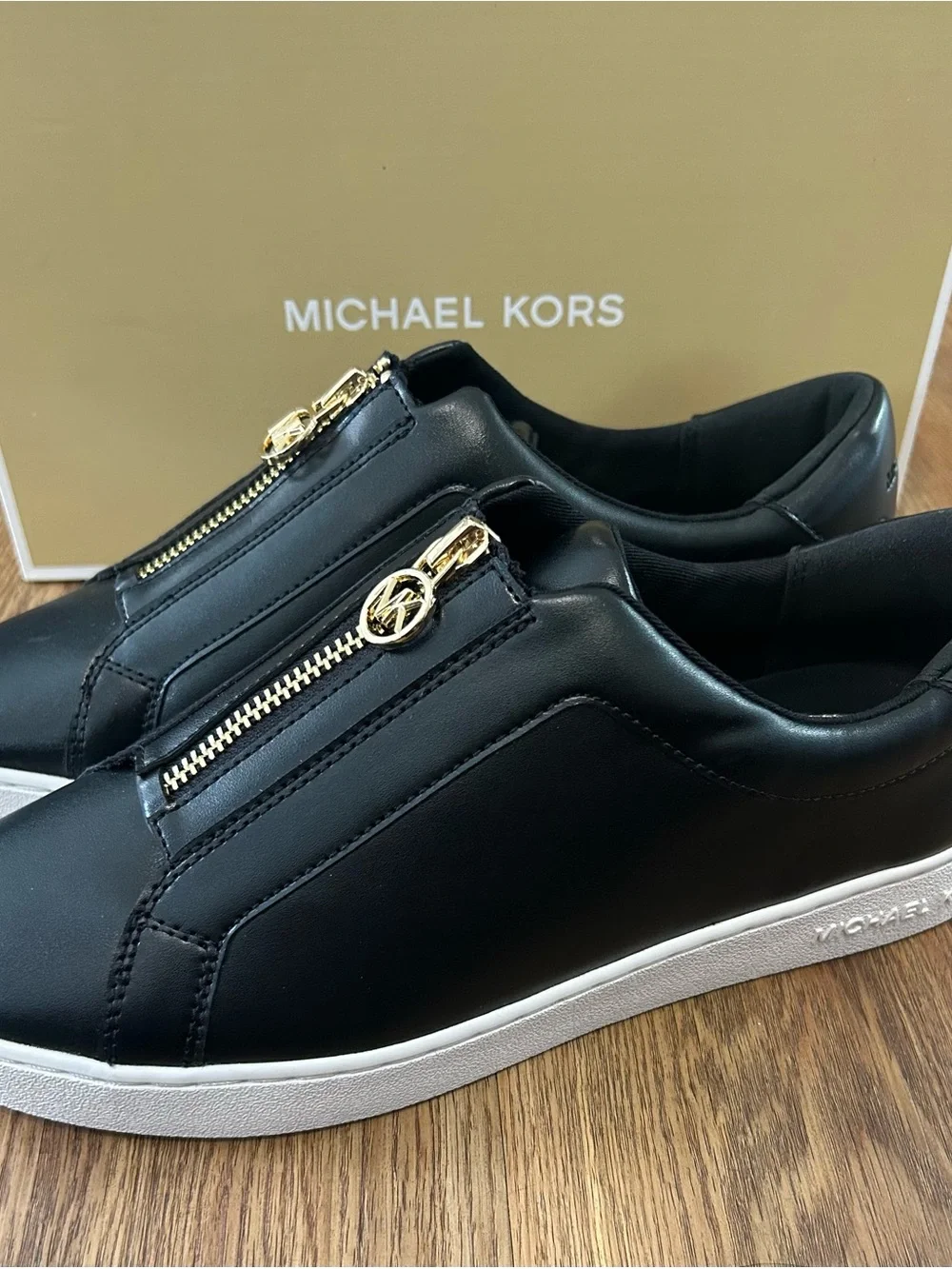 MICHAEL KORS black gold zipper shoes sneakers women’s 9 new